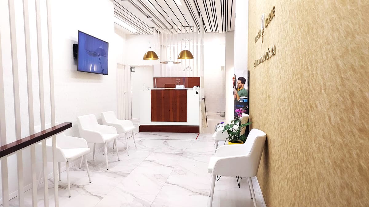 Zona de espera de Clínica Dental Ziortza Ugarte en Gros