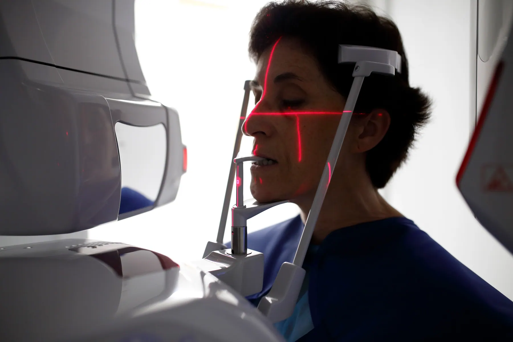 Paciente colocada en el equipo de radiología 3D