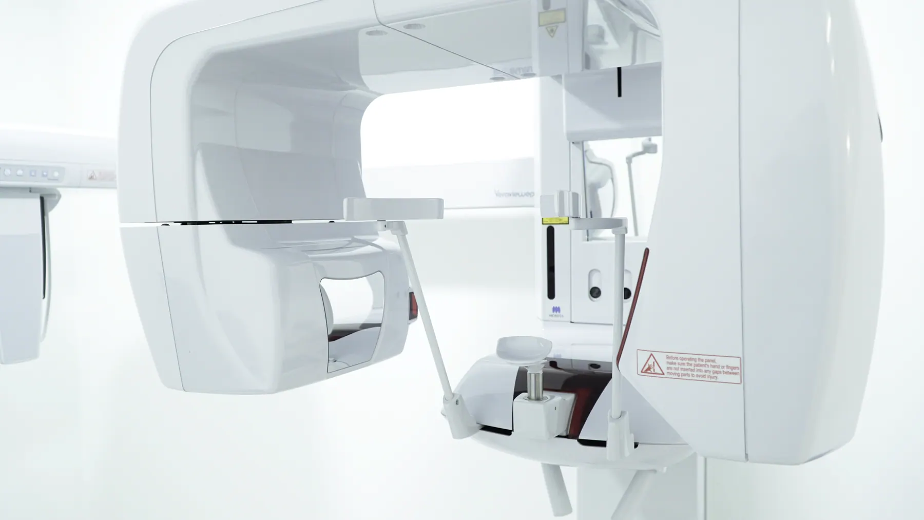 Detalle del equipo de radiología 3D de la clínica